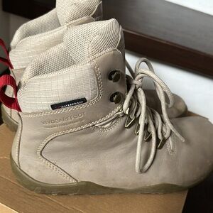 Vivobarefoot Women’s Tracker Boots - Cement Cream Leather EU 38